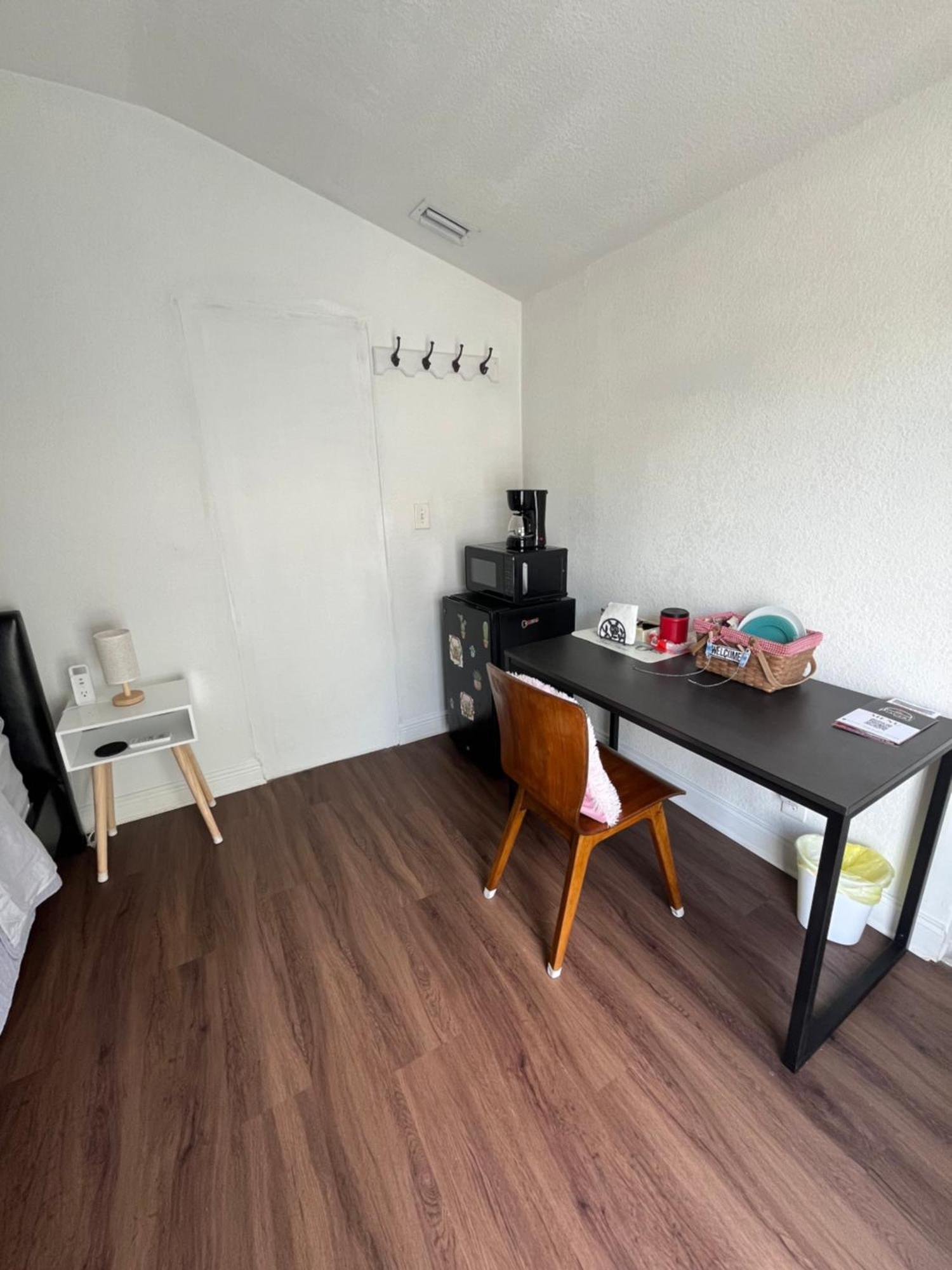 Habitacion Luminosa Y Acogedora. Hollywood Eksteriør bilde